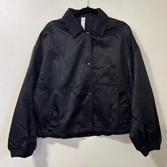 Lululemon Cropped Coaches Jacket - Picture 2 of 11